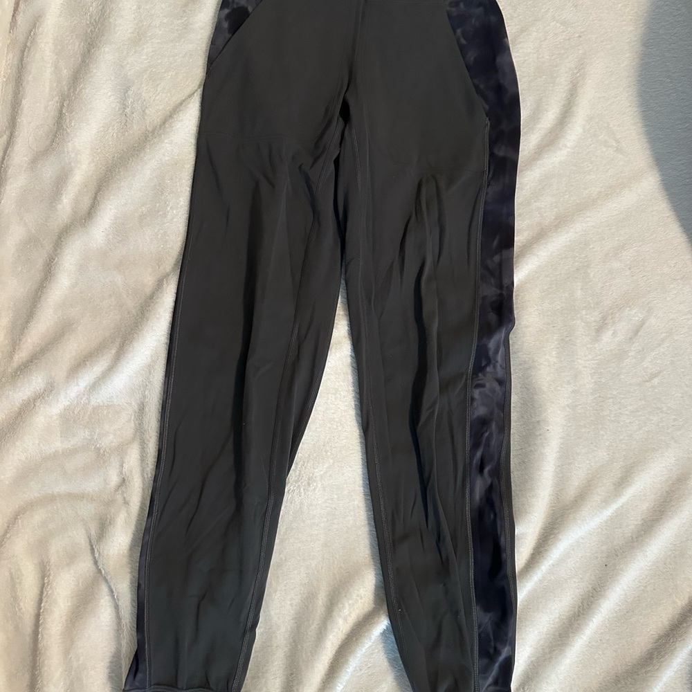 Lululemon size 2 joggers